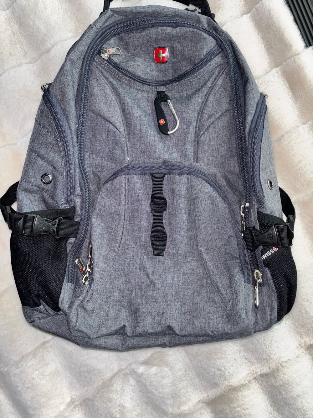 SwissGear Gray Men's Backpack with Black Accents